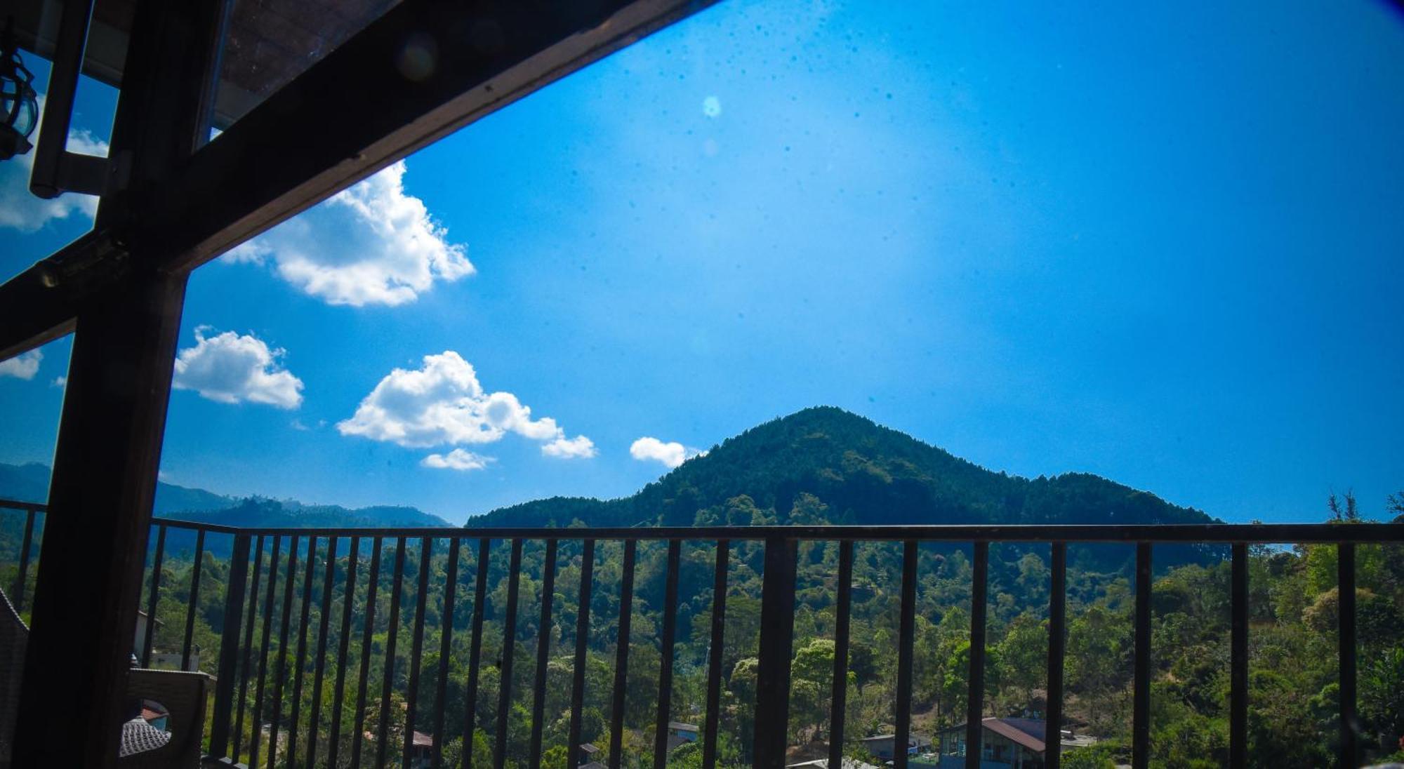 Ever Breeze Ella Hotel Экстерьер фото