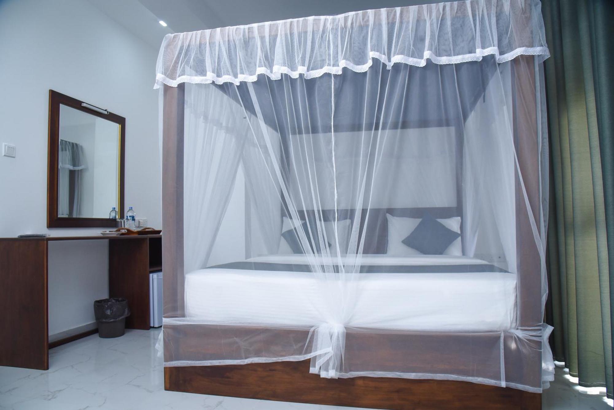 Ever Breeze Ella Hotel Экстерьер фото