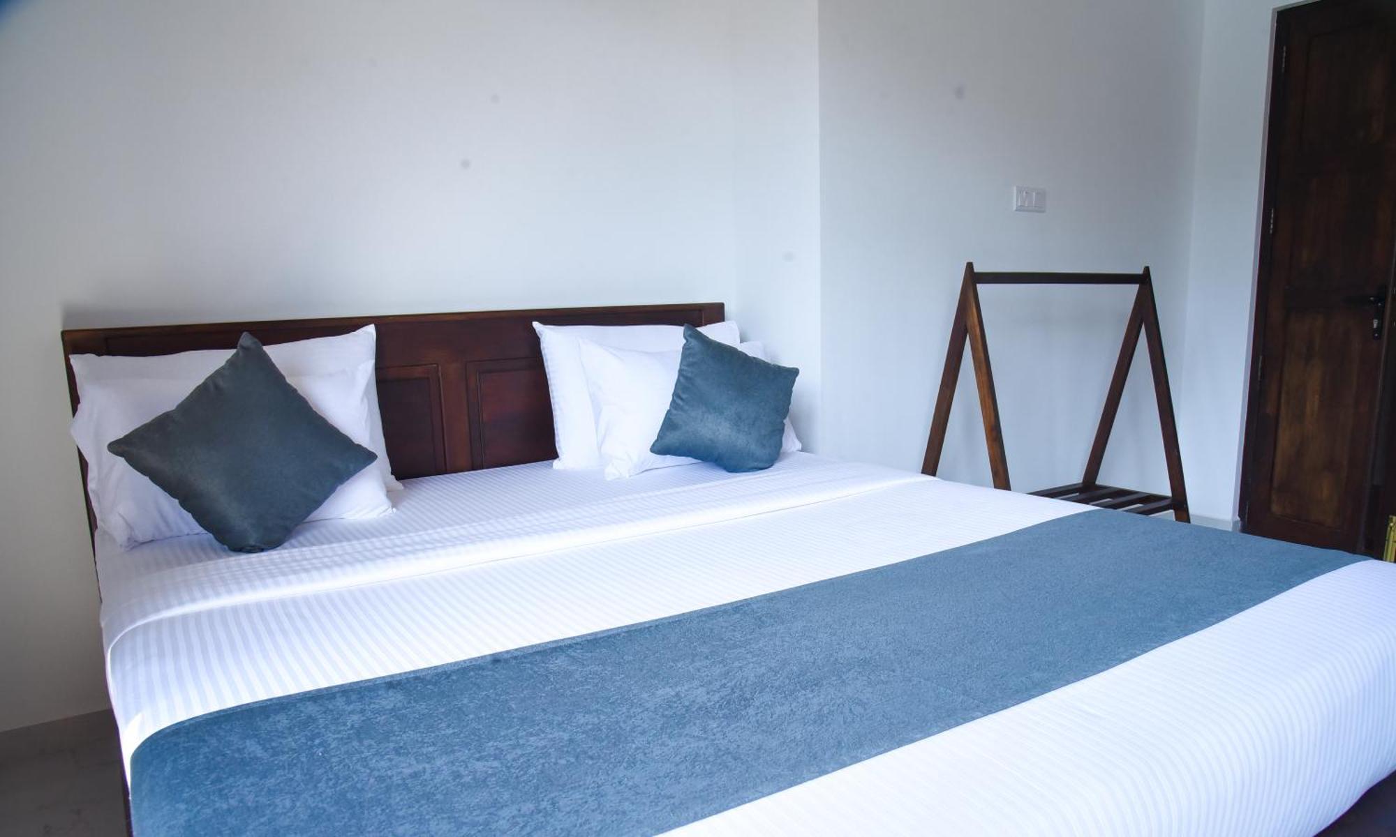 Ever Breeze Ella Hotel Экстерьер фото